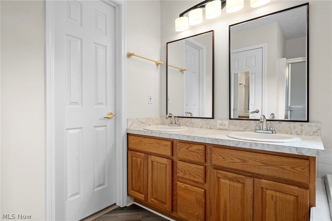 17118 Woodlawn Court Strongsville OH 44149