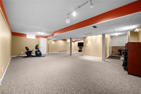 17118 Woodlawn Court Strongsville OH 44149