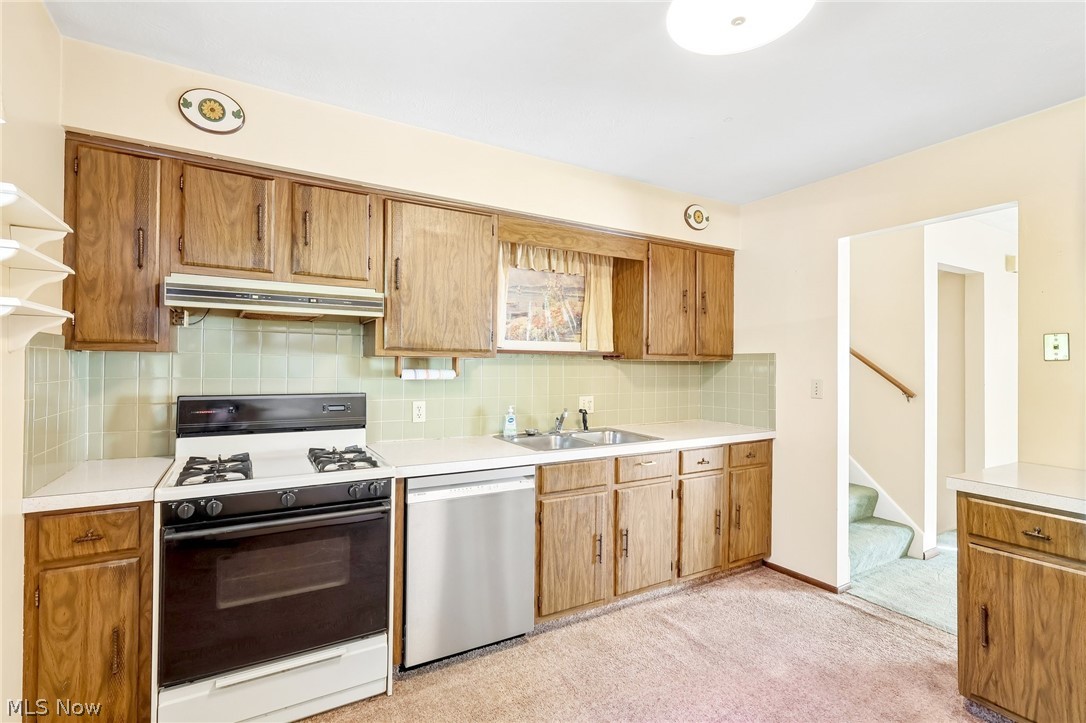 3300 Butternut Drive Barberton OH 44203
