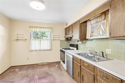3300 Butternut Drive Barberton OH 44203