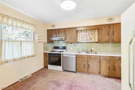 3300 Butternut Drive Barberton OH 44203