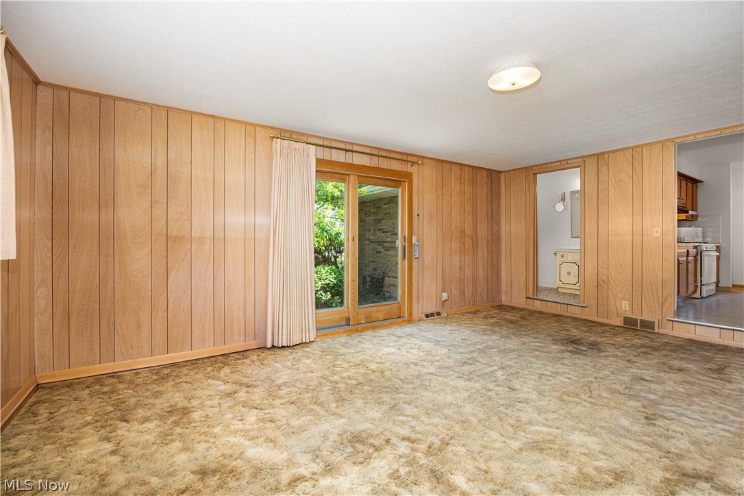 6879 Middlebrook Boulevard Middleburg Heights OH 44130