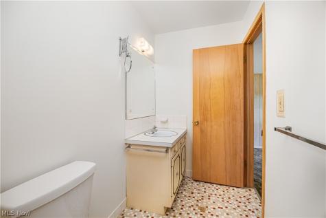 6879 Middlebrook Boulevard Middleburg Heights OH 44130