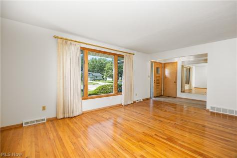 6879 Middlebrook Boulevard Middleburg Heights OH 44130