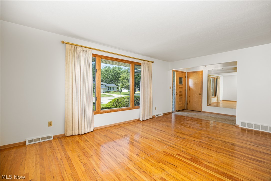 6879 Middlebrook Boulevard Middleburg Heights OH 44130