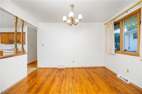 6879 Middlebrook Boulevard Middleburg Heights OH 44130