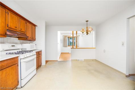 6879 Middlebrook Boulevard Middleburg Heights OH 44130