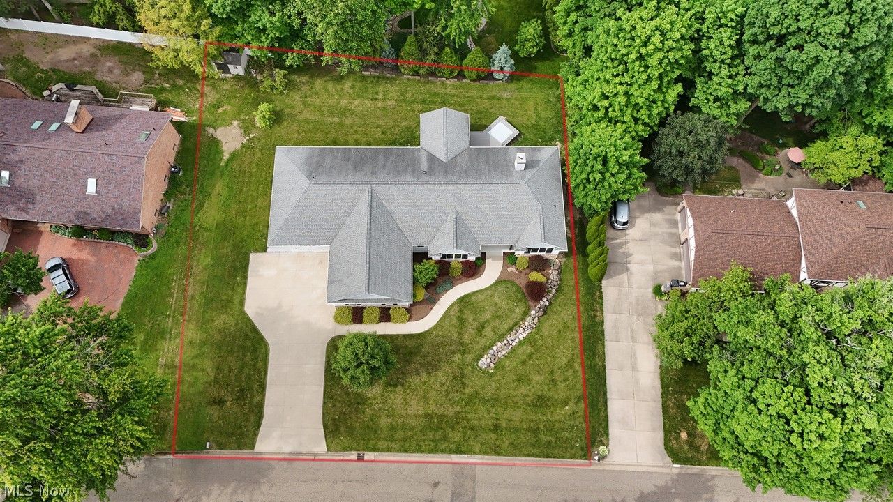 2345 Radford Street NW North Canton OH 44720