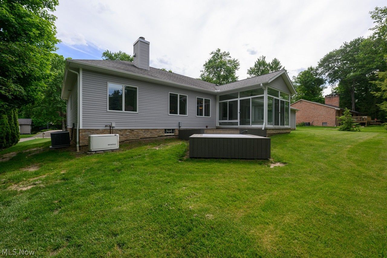 2345 Radford Street NW North Canton OH 44720