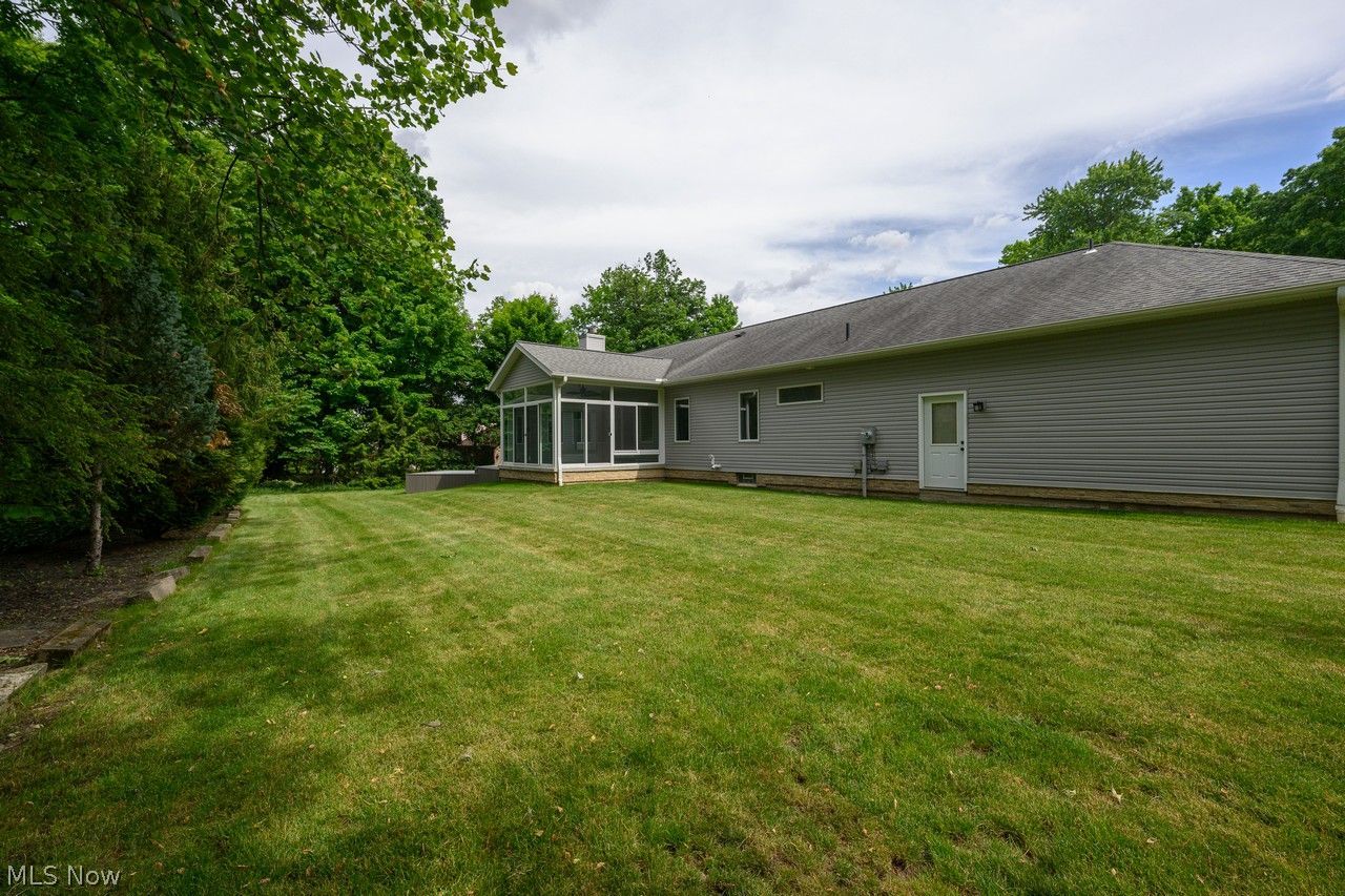 2345 Radford Street NW North Canton OH 44720
