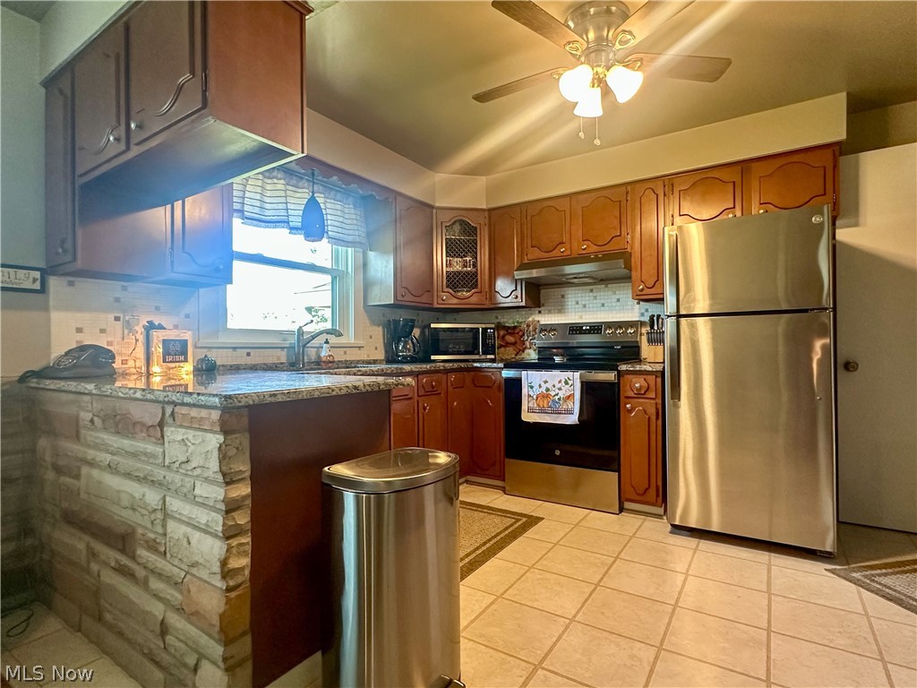 910 Woodlawn Avenue Girard OH 44420