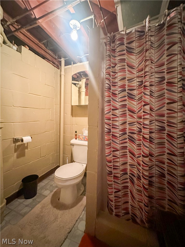 910 Woodlawn Avenue Girard OH 44420