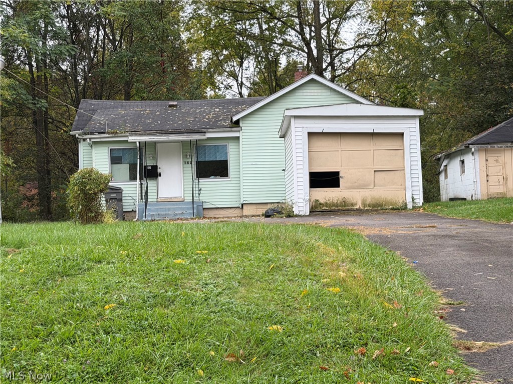321 W Chalmers Avenue Youngstown OH 44511