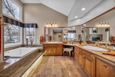 4670 Figgie Drive Willoughby OH 44094