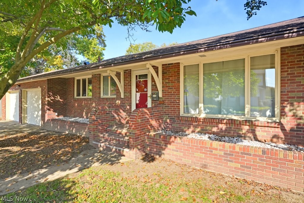 811 Hunt Street Akron OH 44306
