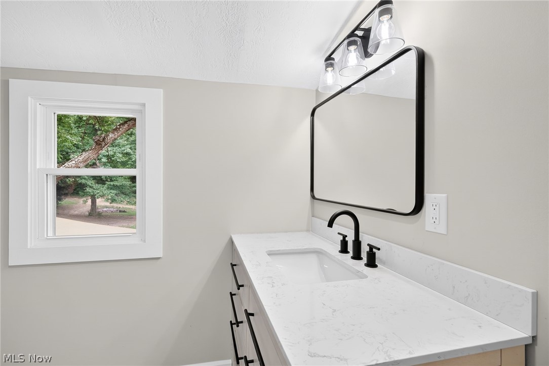 4824 Manchester Road Akron OH 44319