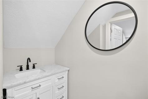 4824 Manchester Road Akron OH 44319