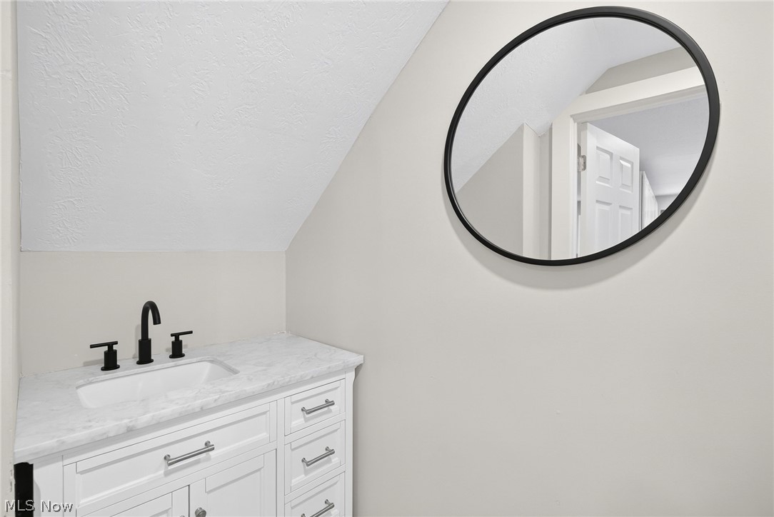 4824 Manchester Road Akron OH 44319