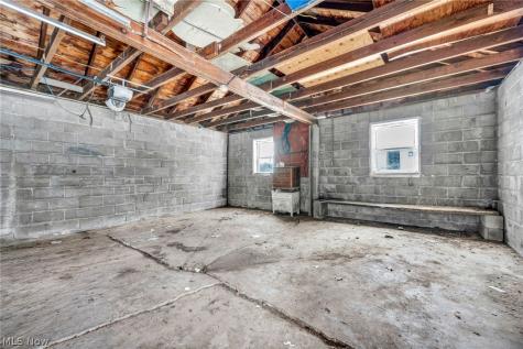 3080 Saxe Road Mogadore OH 44260
