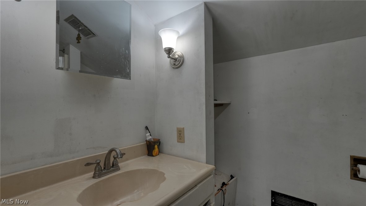 1205 Brooklyn Avenue Cambridge OH 43725
