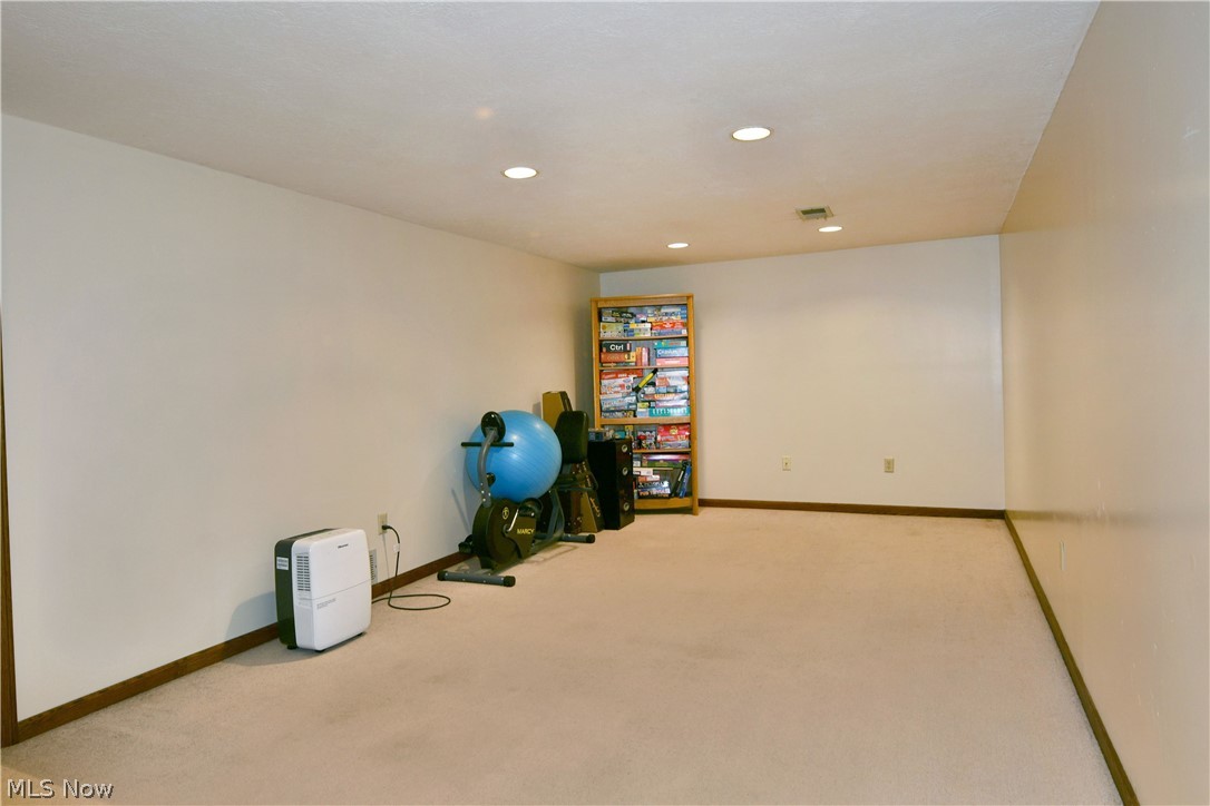 348 Aspen Drive NW Warren OH 44483