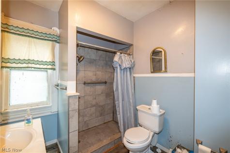 3240 W 58th Street Cleveland OH 44102