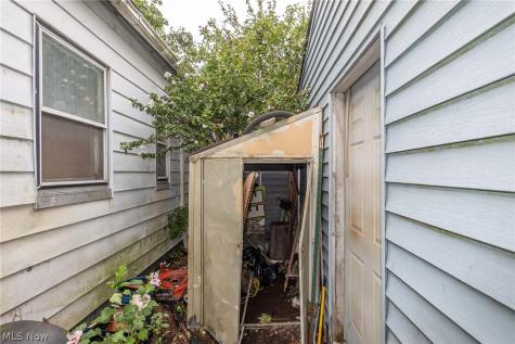 3240 W 58th Street Cleveland OH 44102