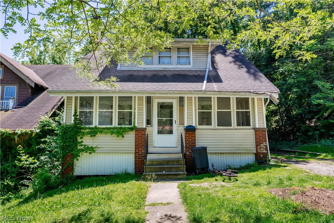 628 Lakemont Avenue Akron OH 44314