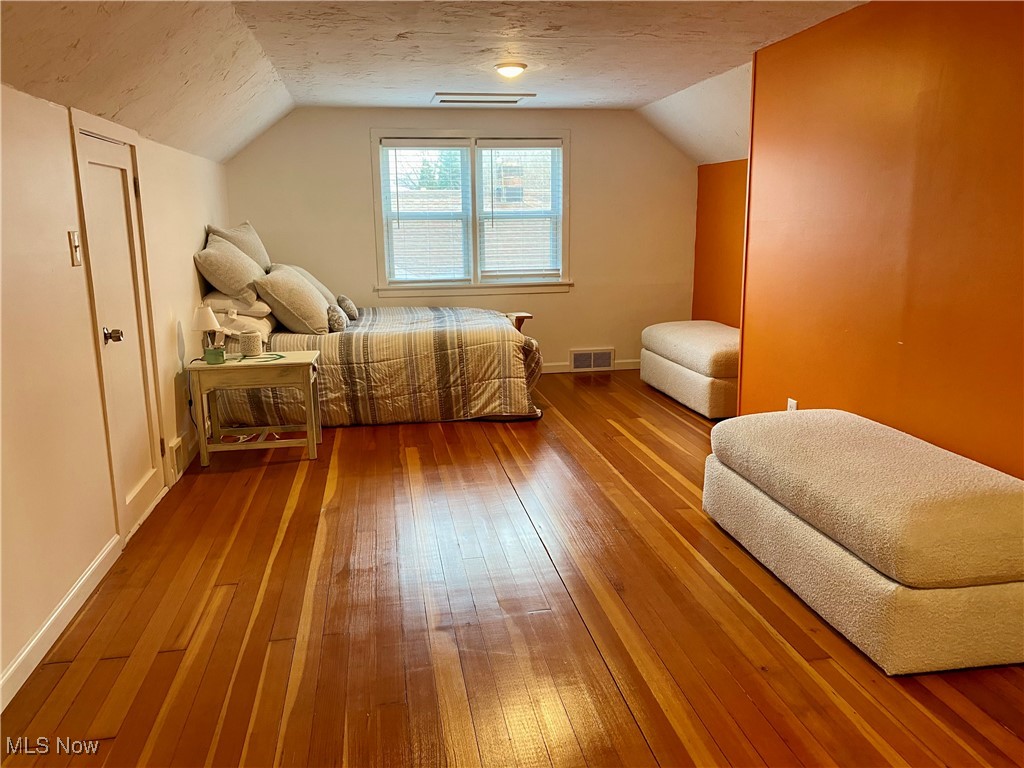 39004 Johnnycake Ridge Road Willoughby OH 44094