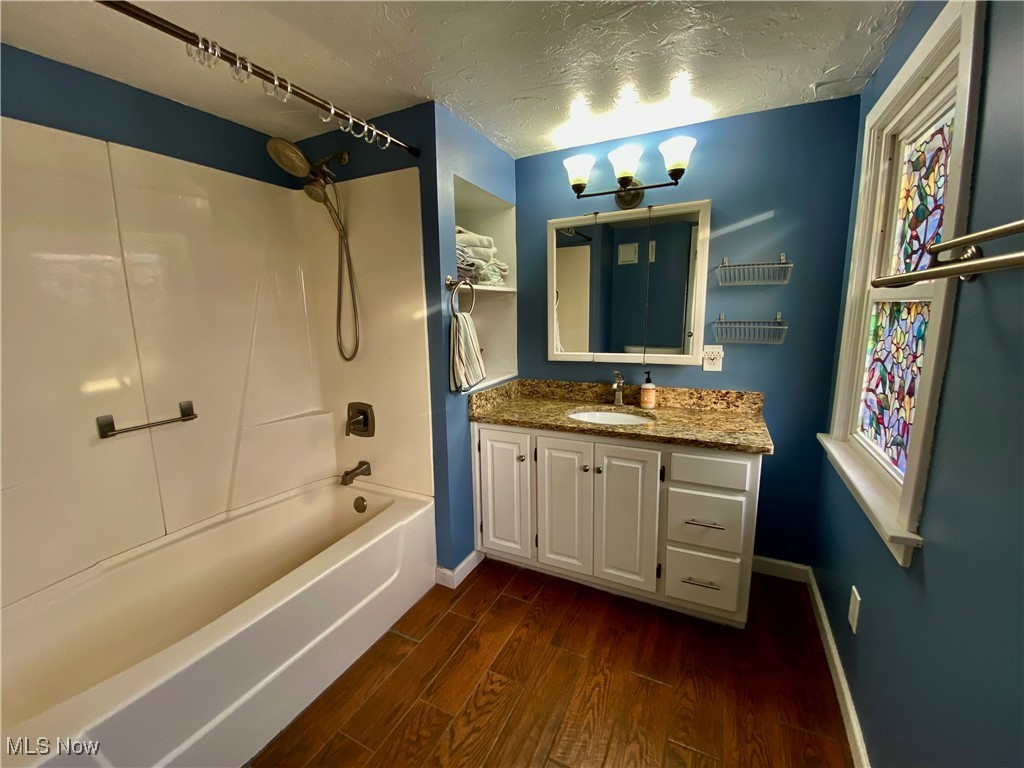 39004 Johnnycake Ridge Road Willoughby OH 44094