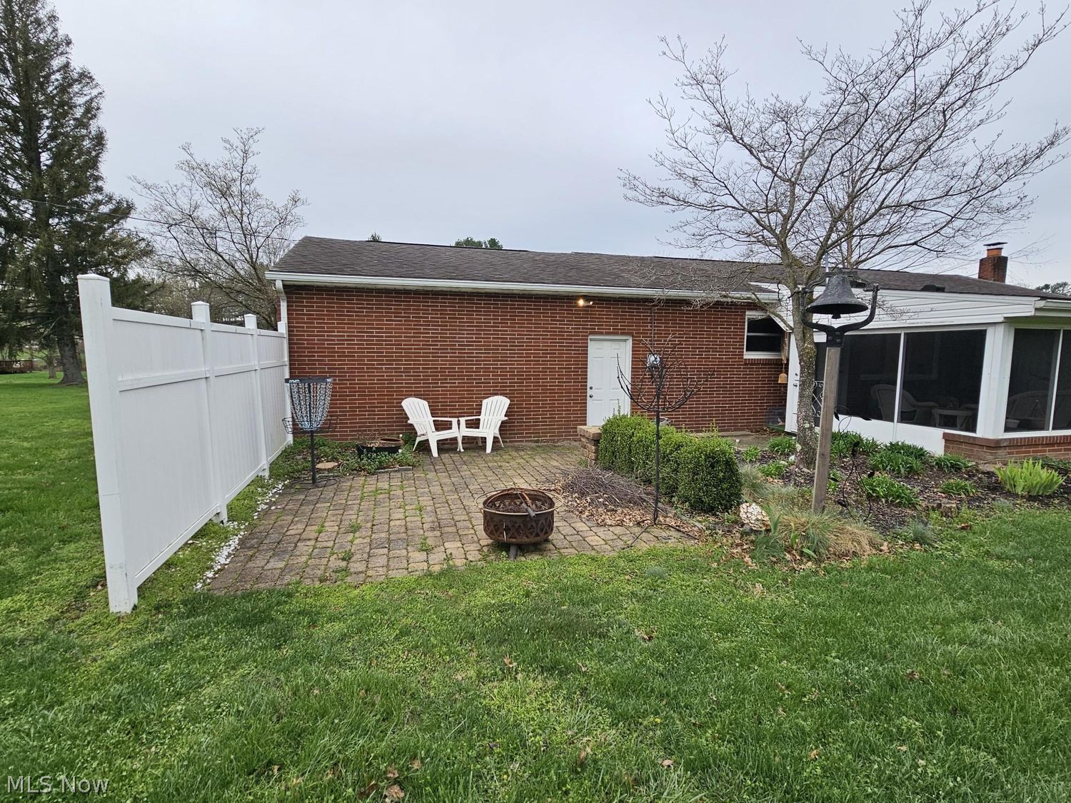 1606 Baltzley Valley Road SE New Philadelphia OH 44663