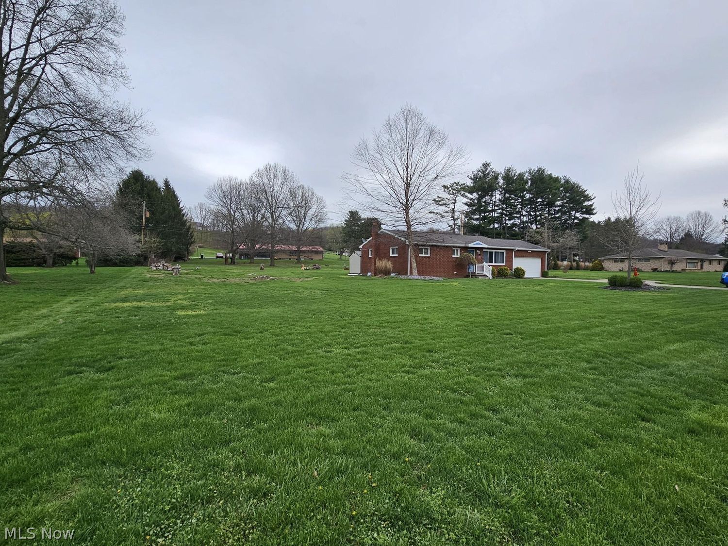 1606 Baltzley Valley Road SE New Philadelphia OH 44663