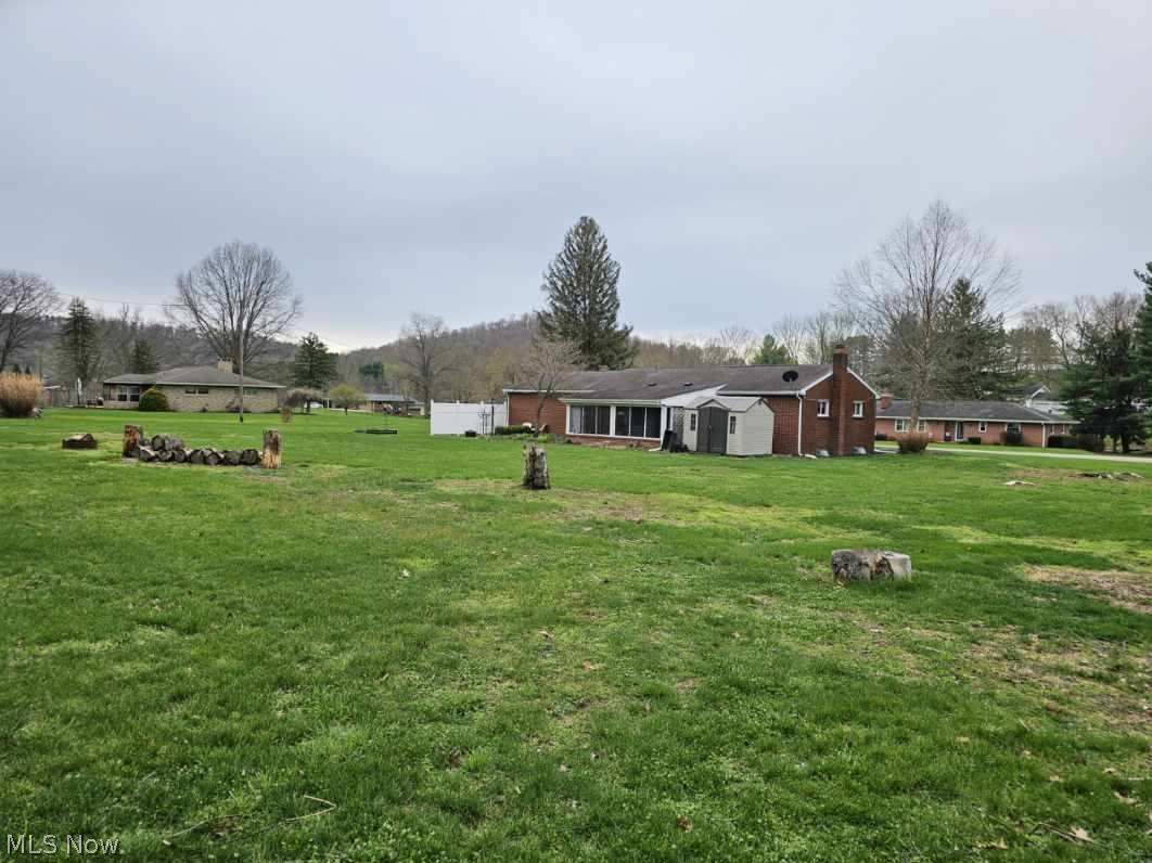 1606 Baltzley Valley Road SE New Philadelphia OH 44663