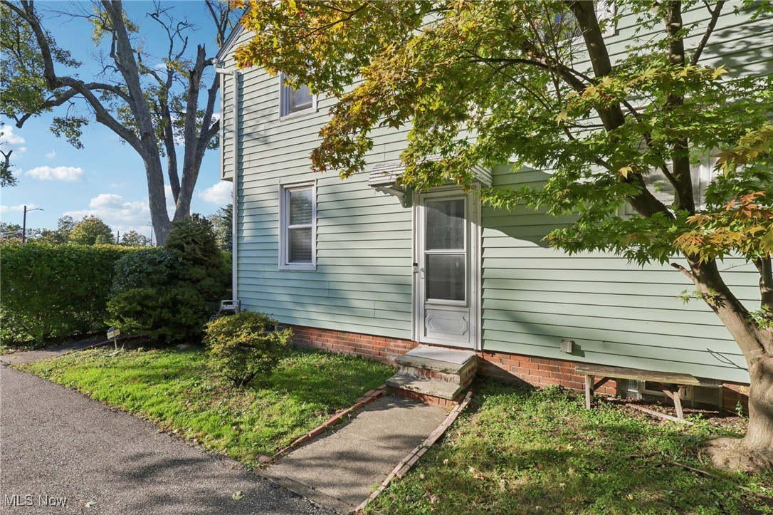1503 Oakmount Road South Euclid OH 44121