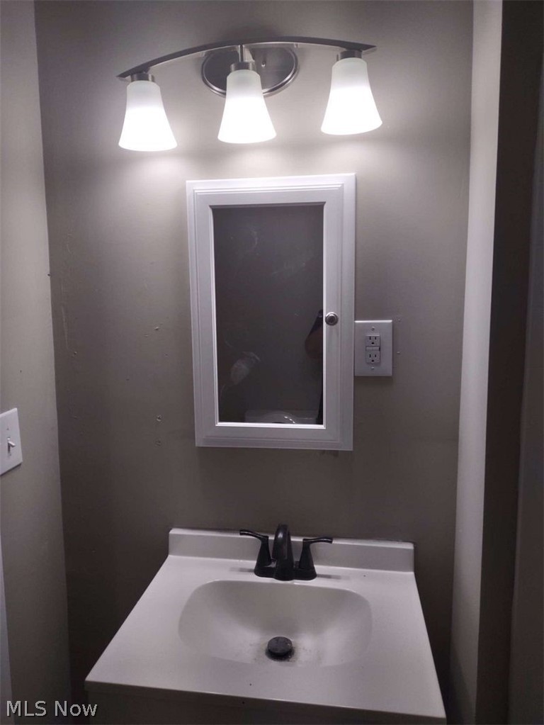 7846 Ninevah Road Geneva OH 44041