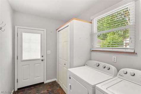 168 Beck Road Avon Lake OH 44012