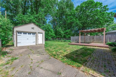 168 Beck Road Avon Lake OH 44012