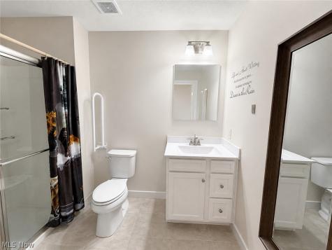 168 Eagle Circle Amherst OH 44001