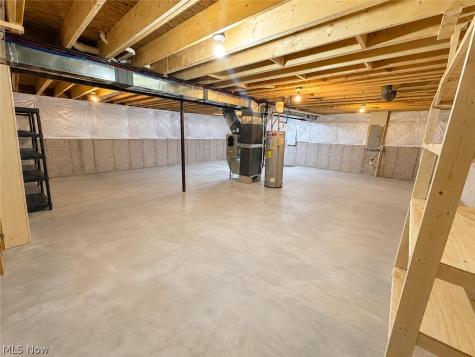 168 Eagle Circle Amherst OH 44001