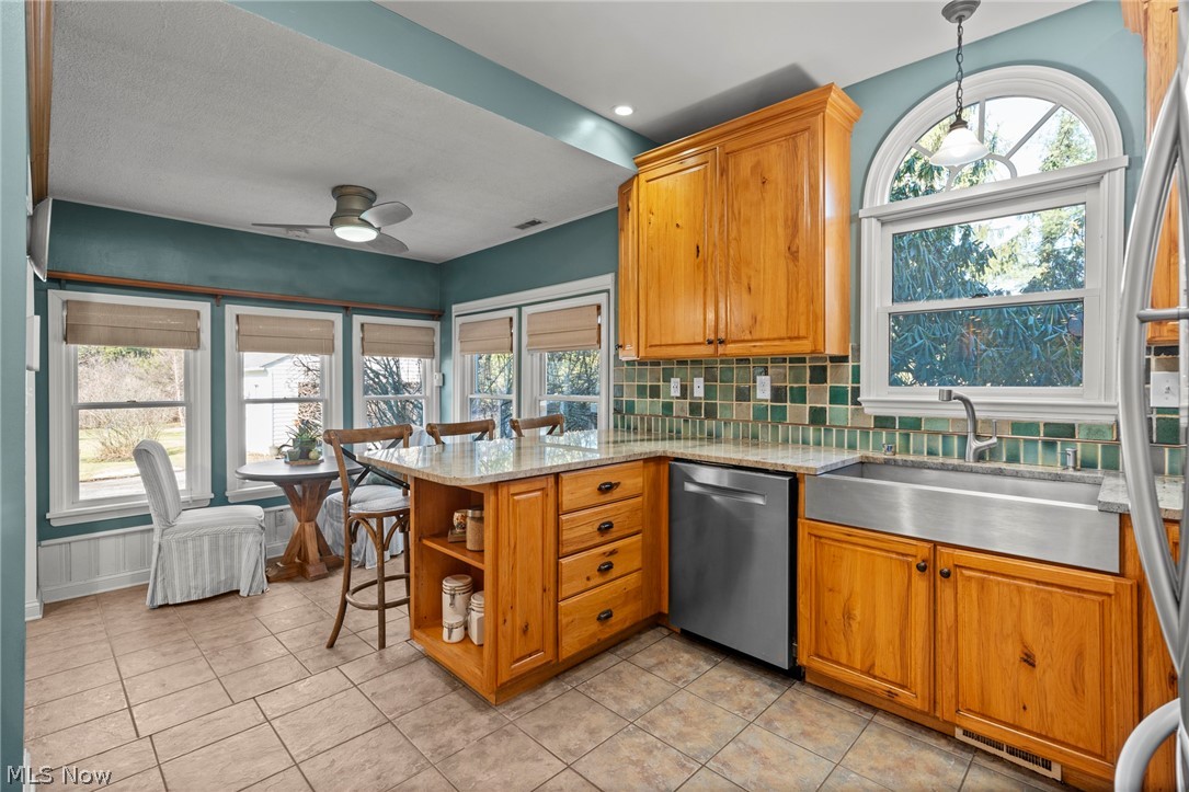 26421 N Woodland Road Beachwood OH 44122
