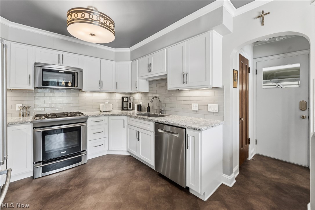 70 S Meadowcroft Drive Akron OH 44313