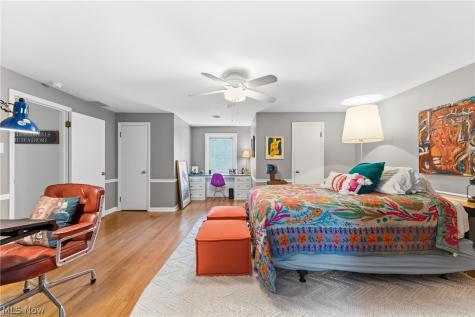 70 S Meadowcroft Drive Akron OH 44313
