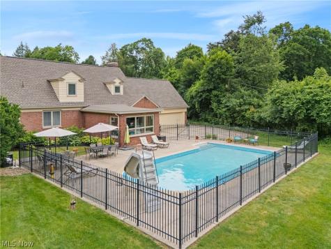 70 S Meadowcroft Drive Akron OH 44313