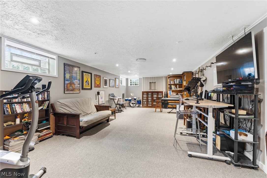 70 S Meadowcroft Drive Akron OH 44313