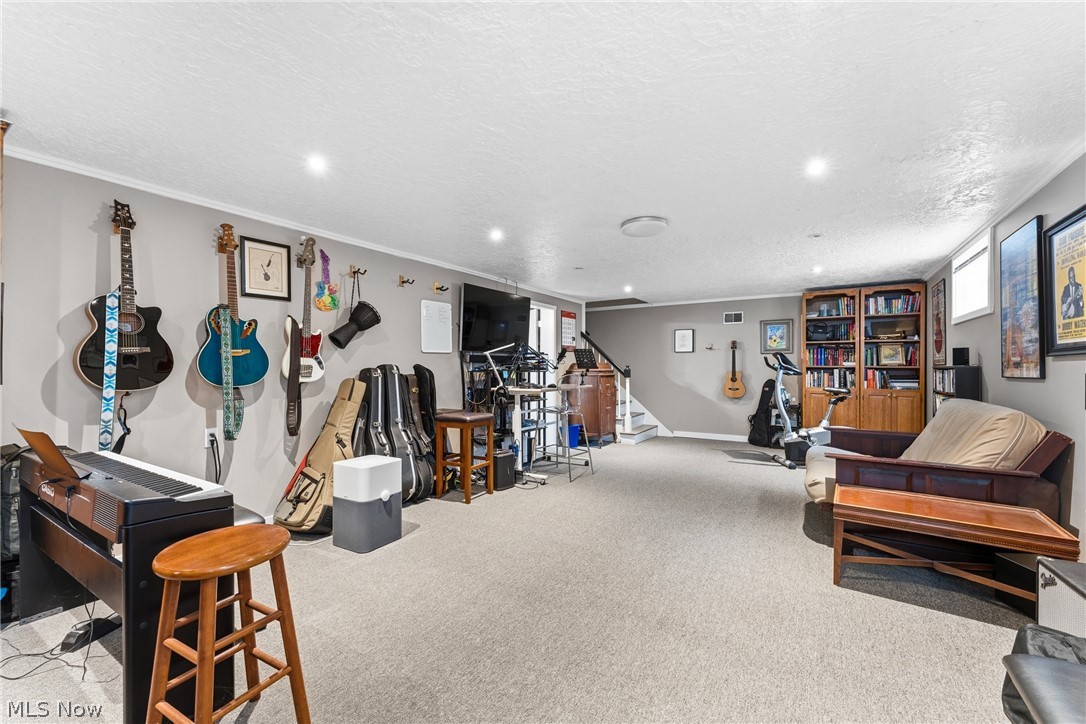 70 S Meadowcroft Drive Akron OH 44313
