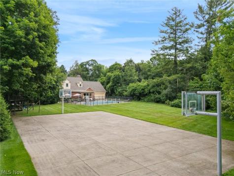 70 S Meadowcroft Drive Akron OH 44313