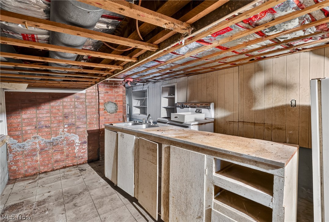 5005 State Route 7 Burghill OH 44404