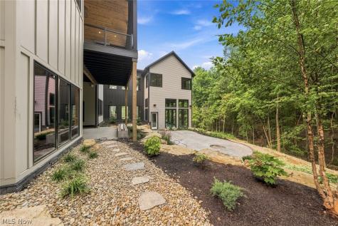 2324 Hard Rock Way Hinckley OH 44233