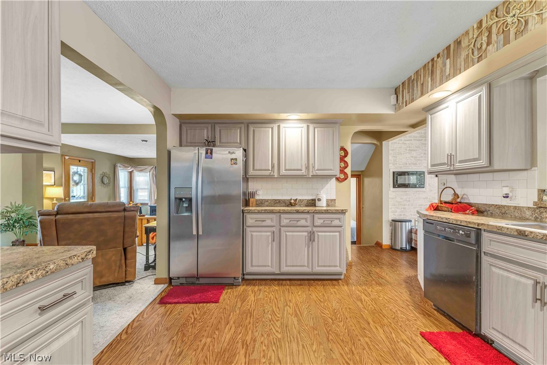 1732 Pleasant Valley Road Girard OH 44420