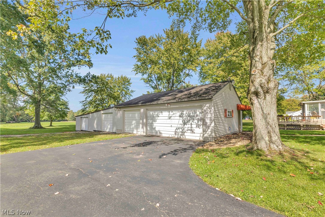 1732 Pleasant Valley Road Girard OH 44420
